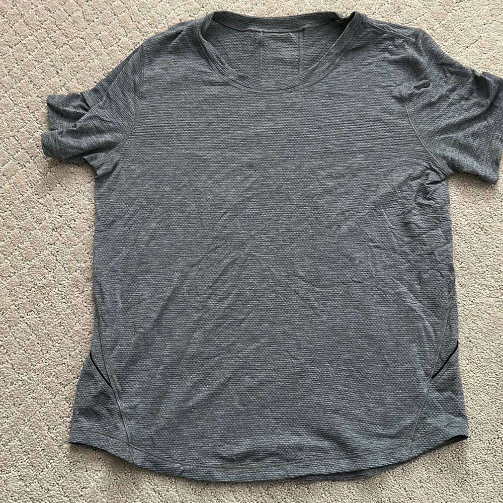 Lululemon running shirt